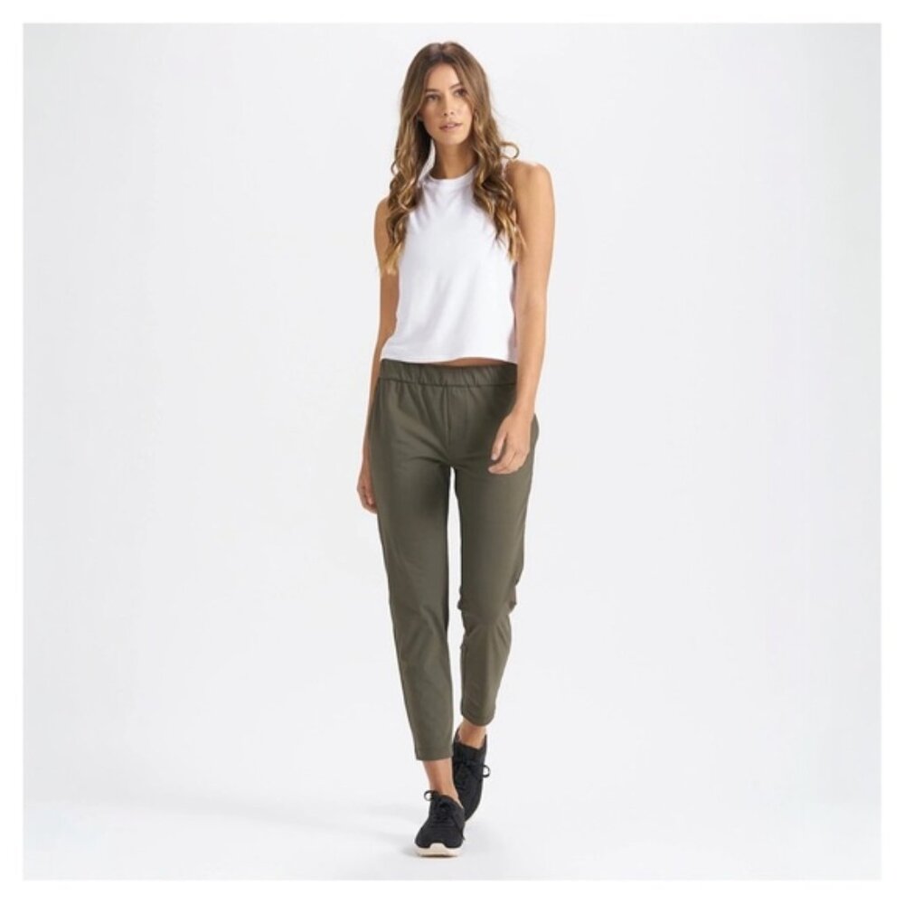 VUORI • Miles Ankle Pant in Oregano (Olive Green)